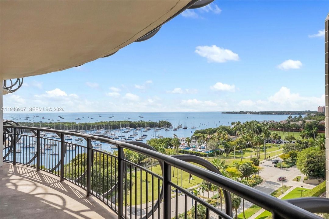For Sale: $1,495,000 (2 beds, 2 baths, 1388 Square Feet)