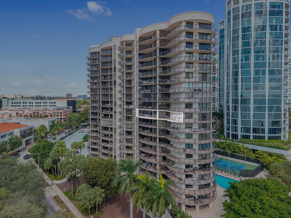 For Sale: $1,495,000 (2 beds, 2 baths, 1388 Square Feet)