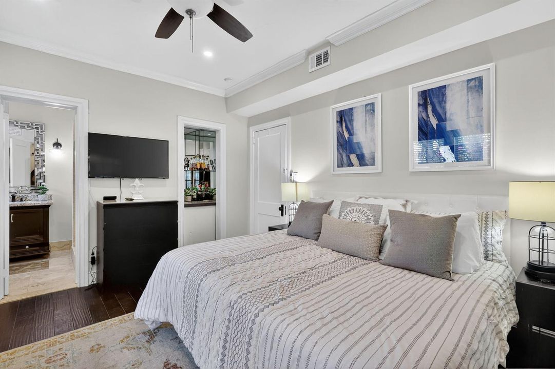 2 first floor bedroom suites