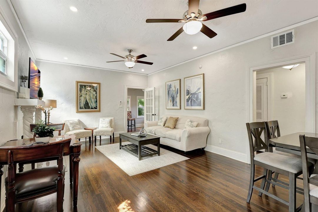 Living areas 516 34th