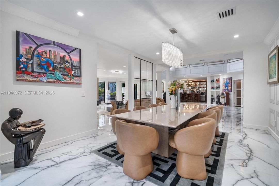 For Sale: $4,950,000 (6 beds, 4 baths, 5658 Square Feet)
