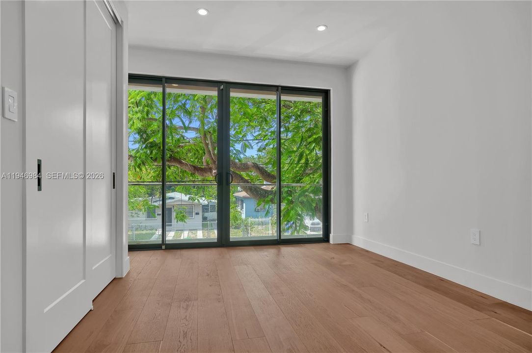 For Sale: $1,299,000 (3 beds, 2 baths, 1723 Square Feet)