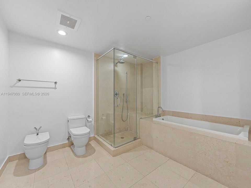 For Sale: $1,550,000 (3 beds, 2 baths, 1870 Square Feet)