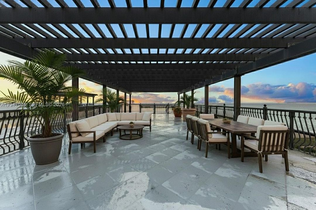 For Sale: $9,900,000 (5 beds, 8 baths, 8280 Square Feet)