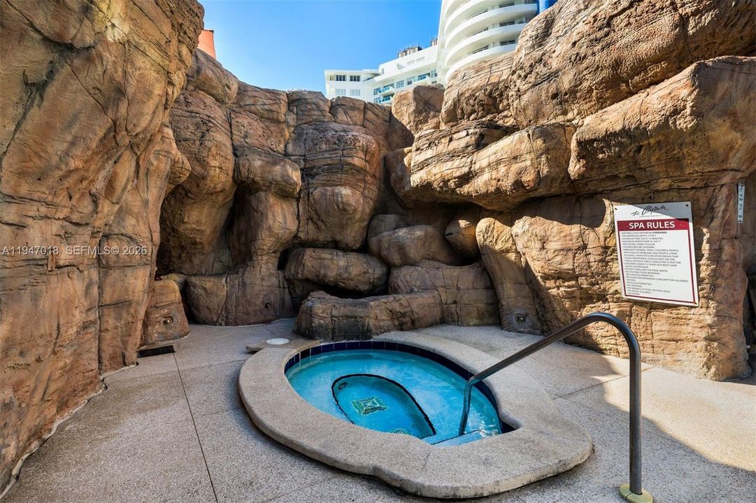 For Sale: $9,900,000 (5 beds, 8 baths, 8280 Square Feet)