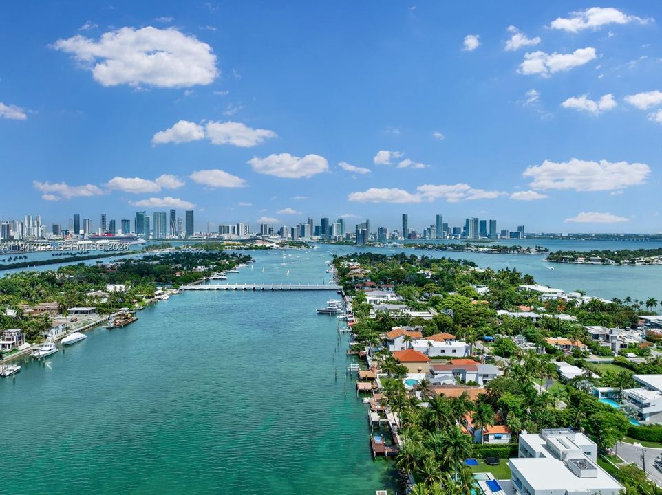 В аренду: $49,500 (4 спален, 4 ванн, 3092 Квадратных фут)