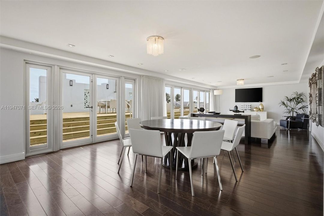 For Sale: $5,999,000 (4 beds, 4 baths, 2789 Square Feet)