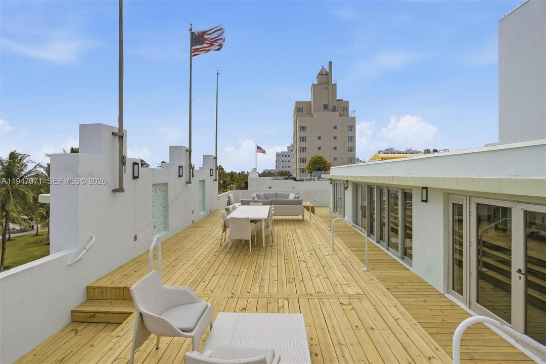 For Sale: $5,999,000 (4 beds, 4 baths, 2789 Square Feet)