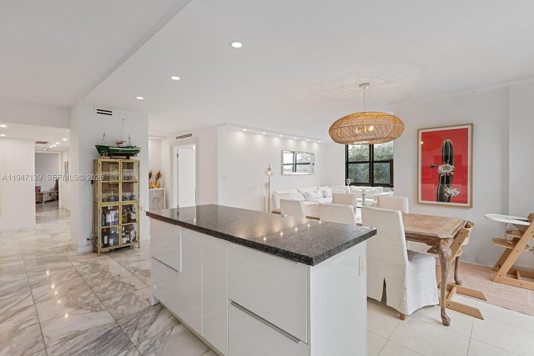 待售: $1,590,000 (3 贝兹, 3 浴室, 1782 平方英尺)