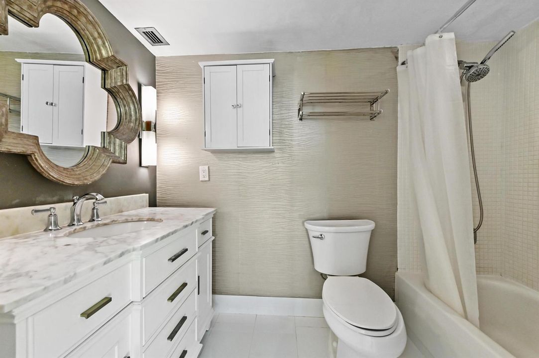 30 bathroom 02