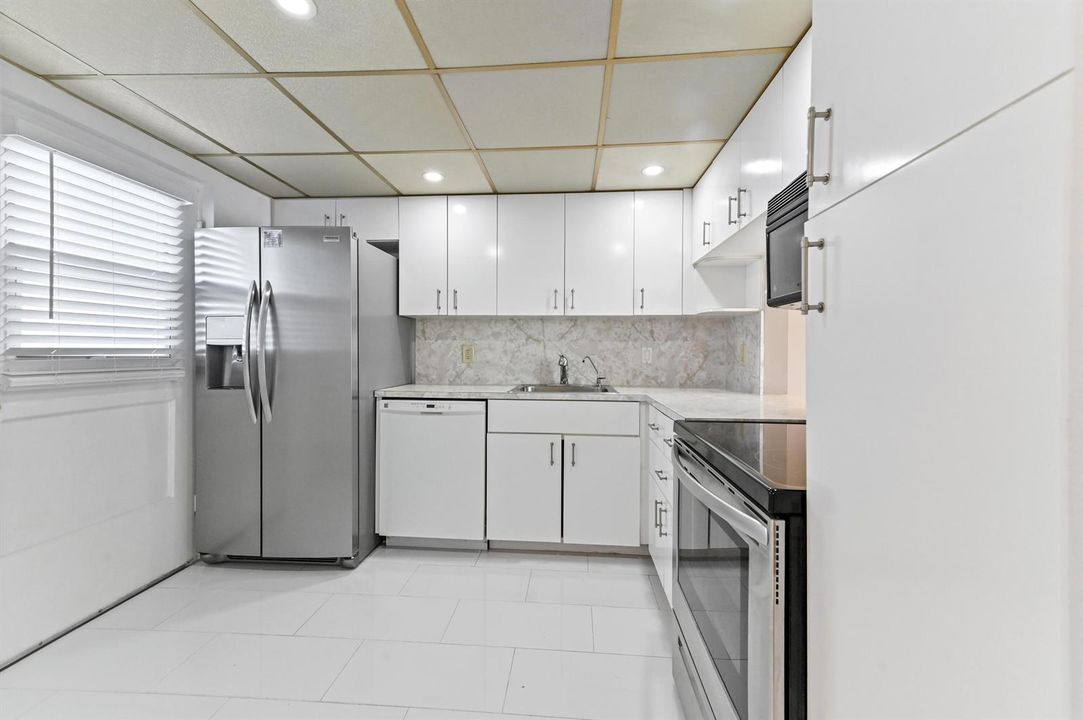 18 kitchen 02