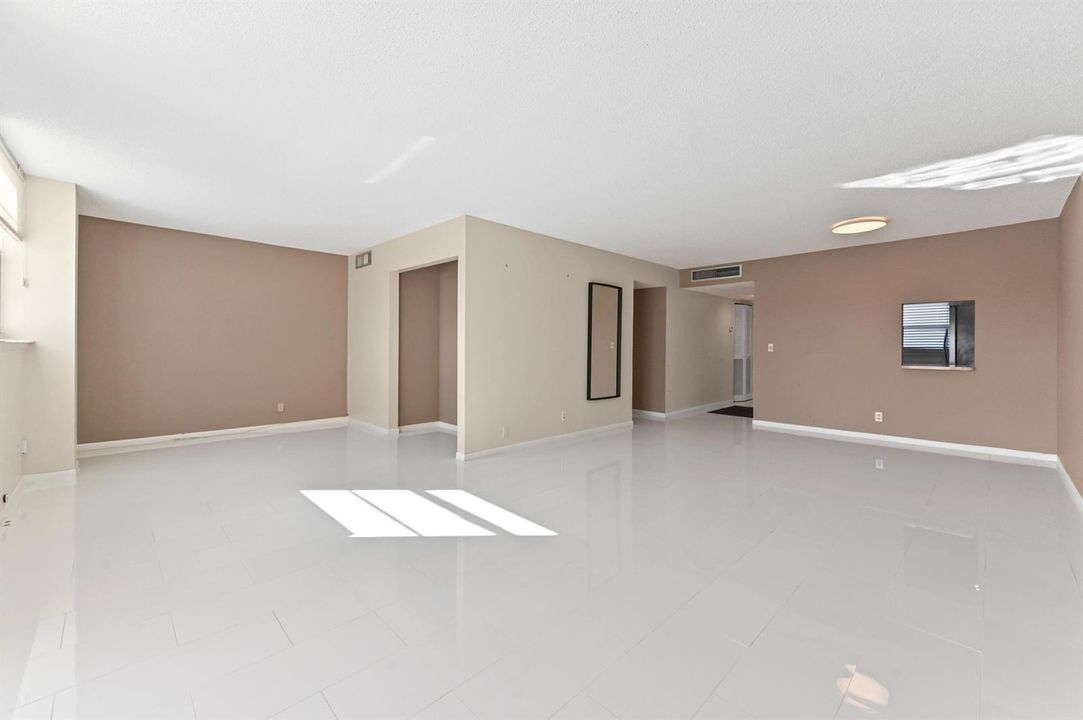 13 living room 02