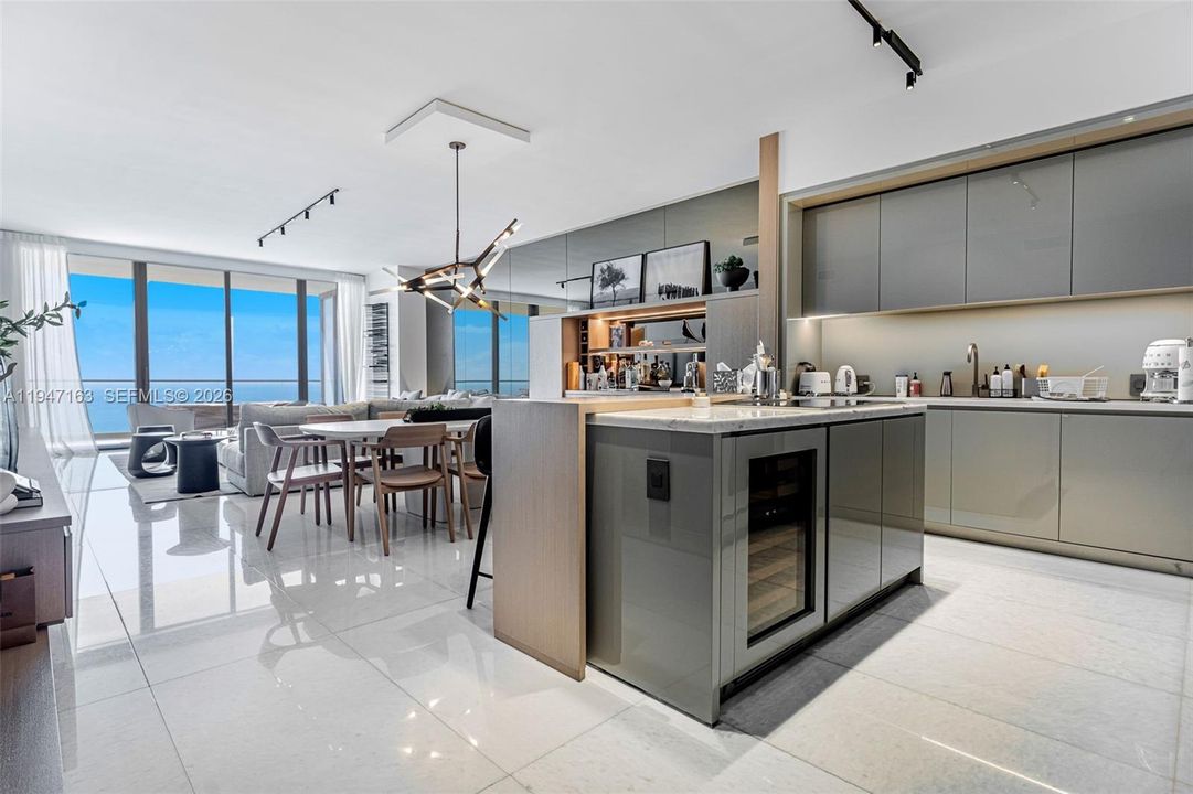 En Venta: $6,450,000 (4 camas, 4 baños, 2682 Pies cuadrados)