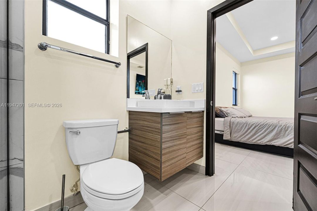 Recently Sold: $599,999 (3 beds, 2 baths, 1588 Square Feet)