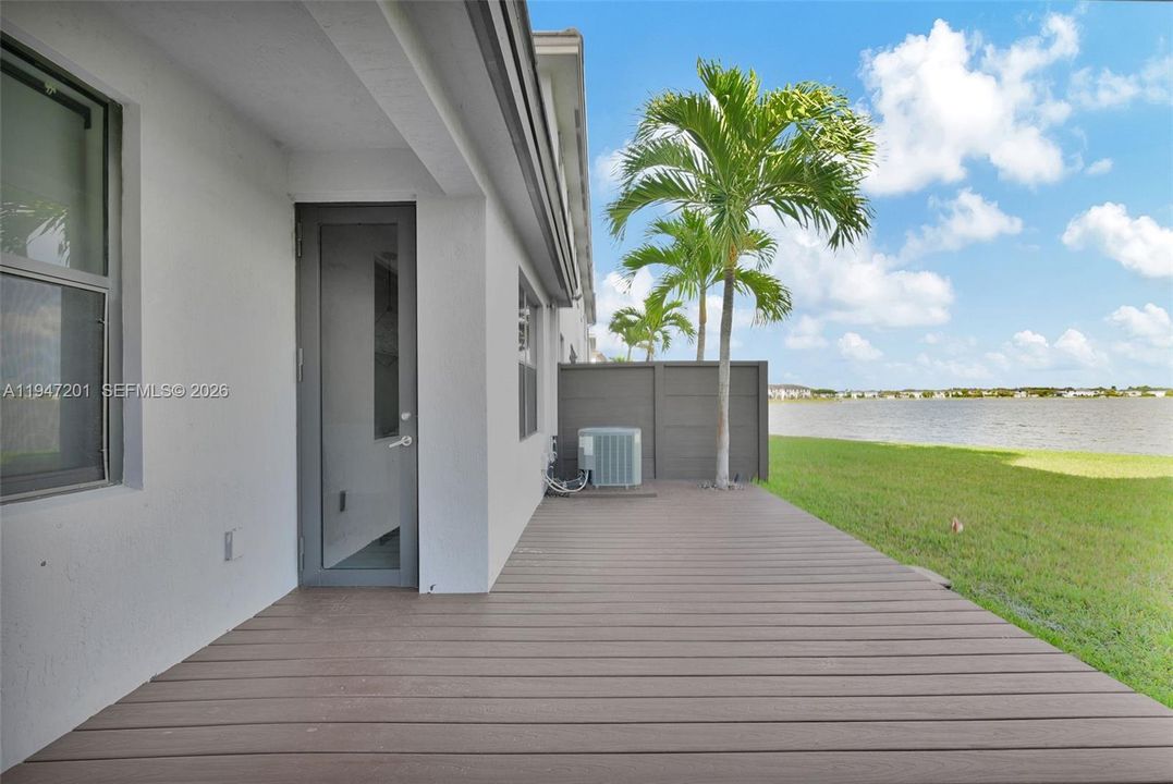 Recently Sold: $599,999 (3 beds, 2 baths, 1588 Square Feet)