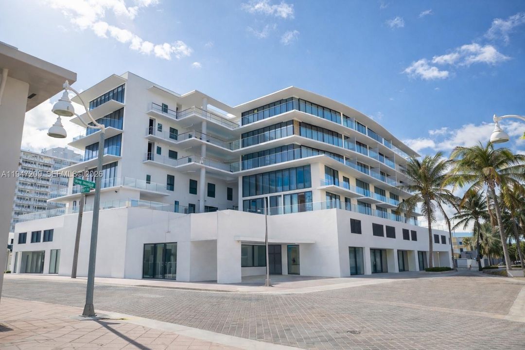 Active With Contract: $1,366,200 (2 beds, 2 baths, 1109 Square Feet)