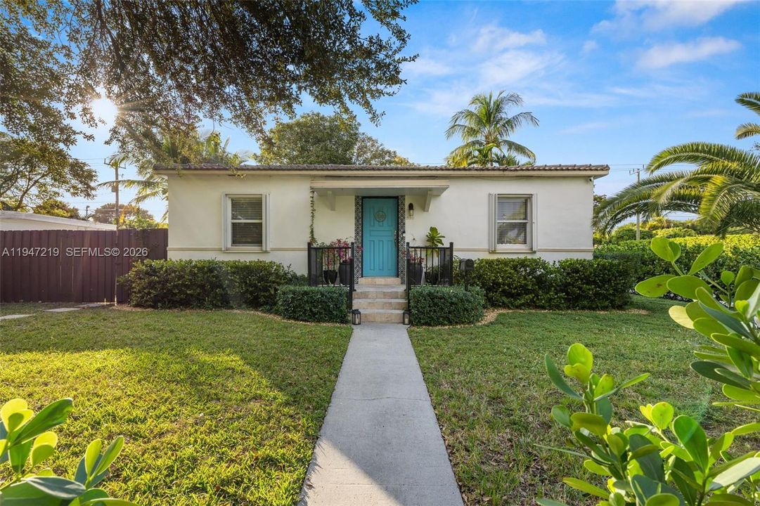 Large Hedged Corner Lot