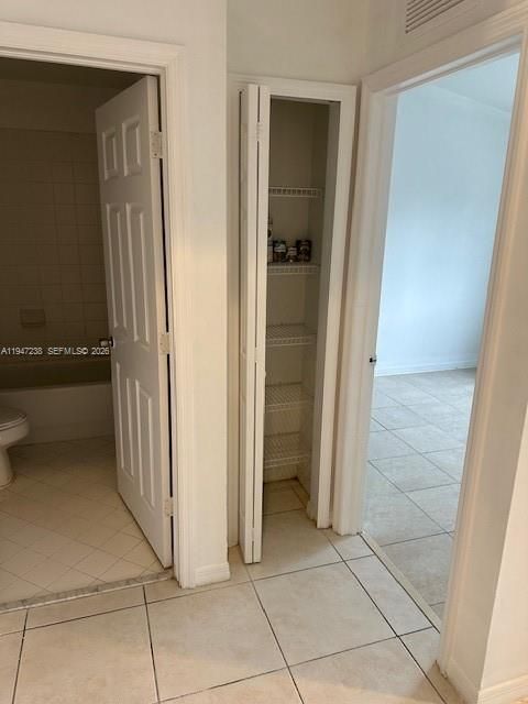 For Sale: $209,900 (2 beds, 2 baths, 815 Square Feet)