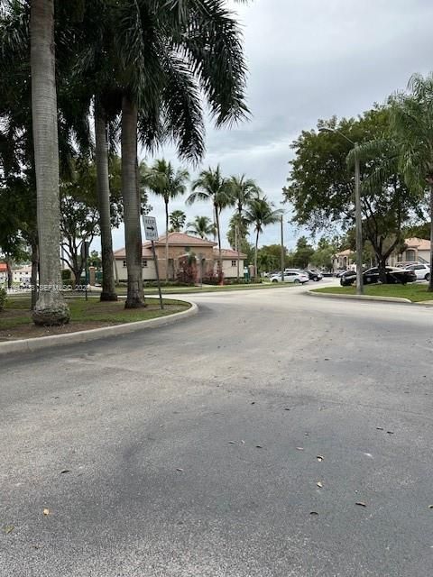 For Sale: $209,900 (2 beds, 2 baths, 815 Square Feet)