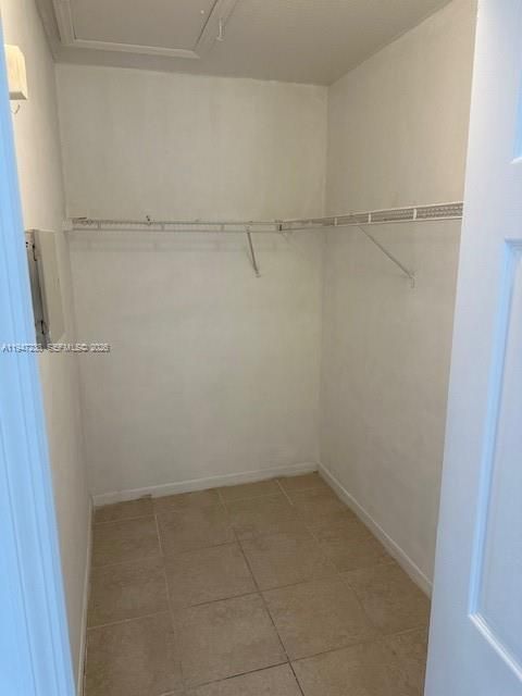 For Sale: $209,900 (2 beds, 2 baths, 815 Square Feet)