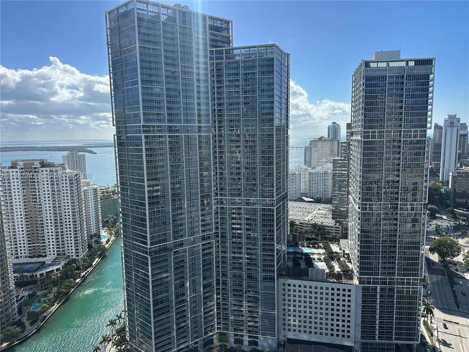 For Sale: $565,000 (1 beds, 1 baths, 816 Square Feet)