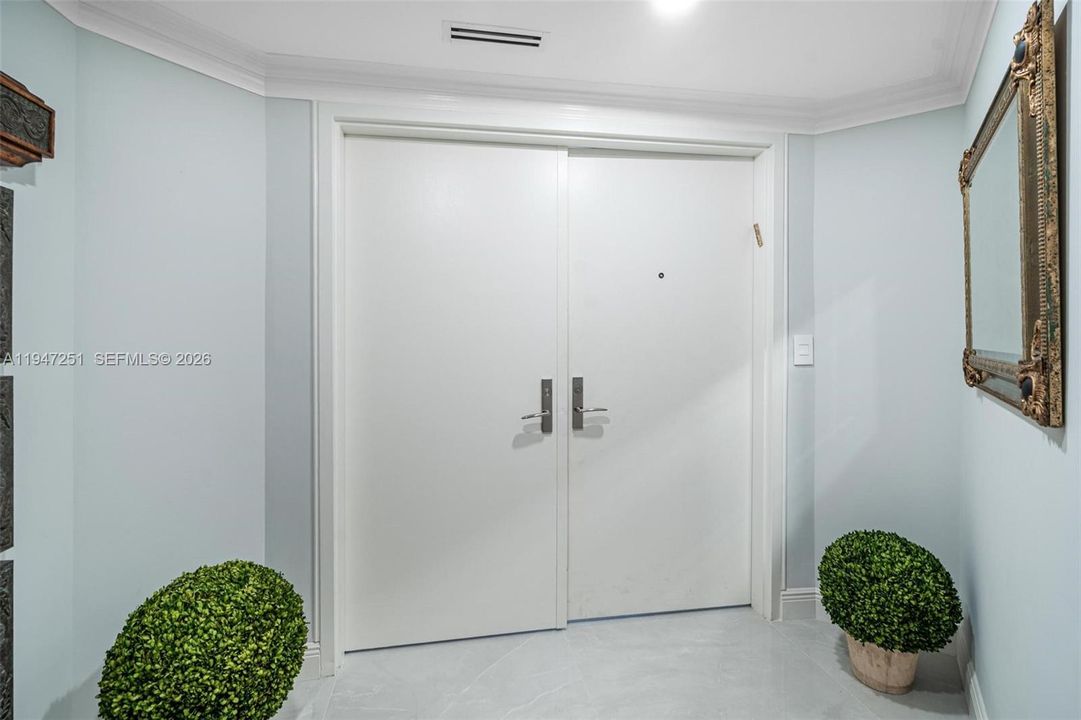 Activo con contrato: $2,500,000 (3 camas, 2 baños, 2210 Pies cuadrados)