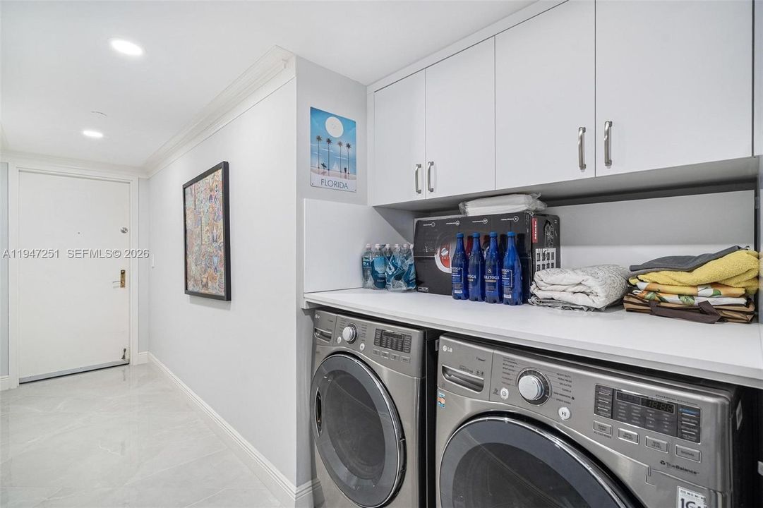 Activo con contrato: $2,500,000 (3 camas, 2 baños, 2210 Pies cuadrados)