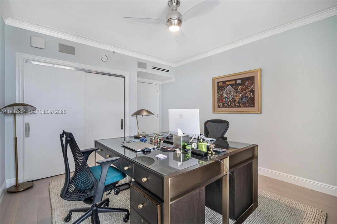 Activo con contrato: $2,500,000 (3 camas, 2 baños, 2210 Pies cuadrados)