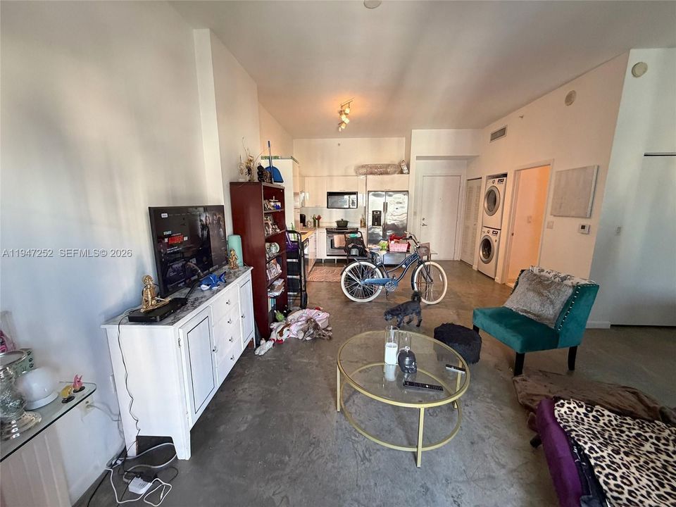 En Venta: $330,000 (1 camas, 1 baños, 651 Pies cuadrados)