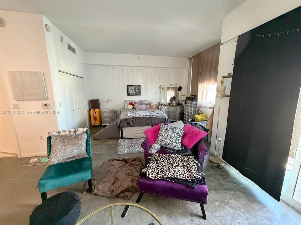 En Venta: $330,000 (1 camas, 1 baños, 651 Pies cuadrados)