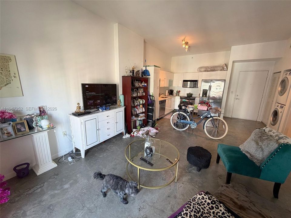 En Venta: $330,000 (1 camas, 1 baños, 651 Pies cuadrados)