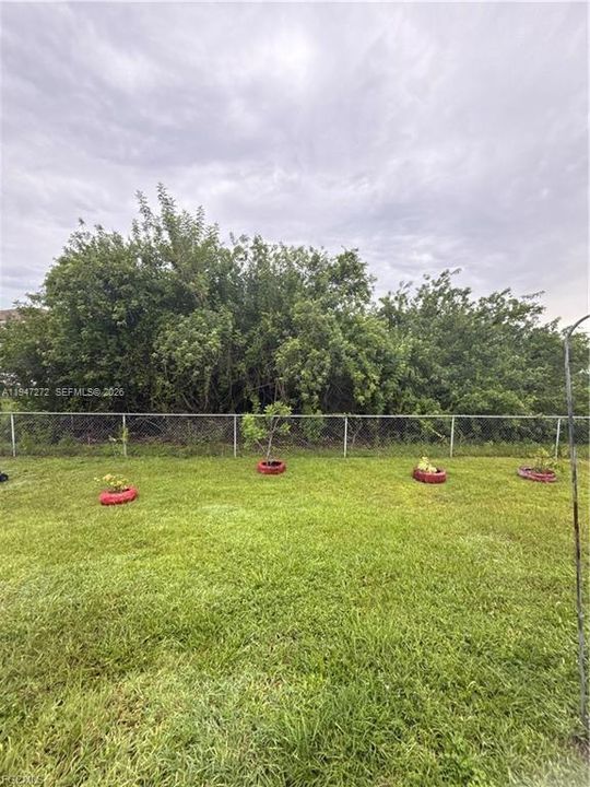 Recently Sold: $250,000 (3 beds, 2 baths, 1274 Square Feet)