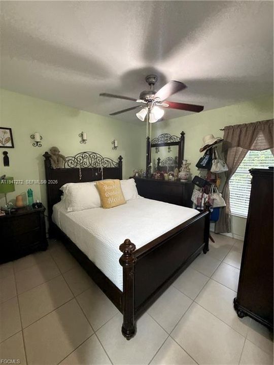 Recently Sold: $250,000 (3 beds, 2 baths, 1274 Square Feet)