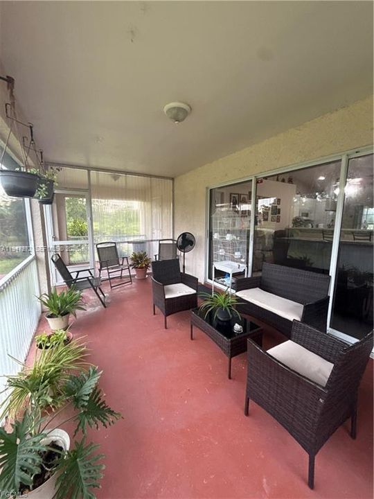 Recently Sold: $250,000 (3 beds, 2 baths, 1274 Square Feet)