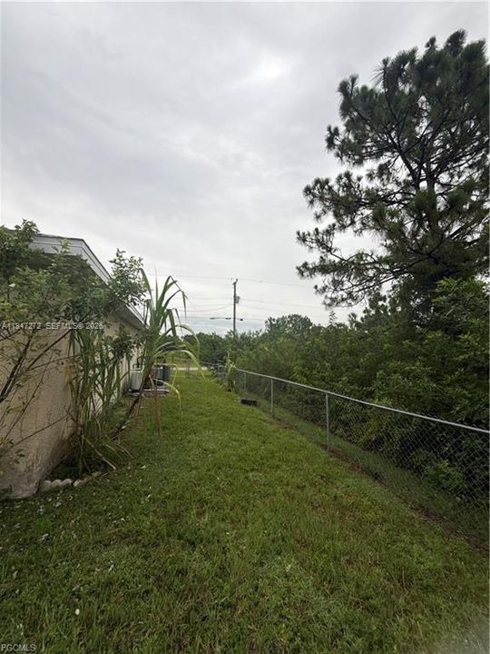 Recently Sold: $250,000 (3 beds, 2 baths, 1274 Square Feet)