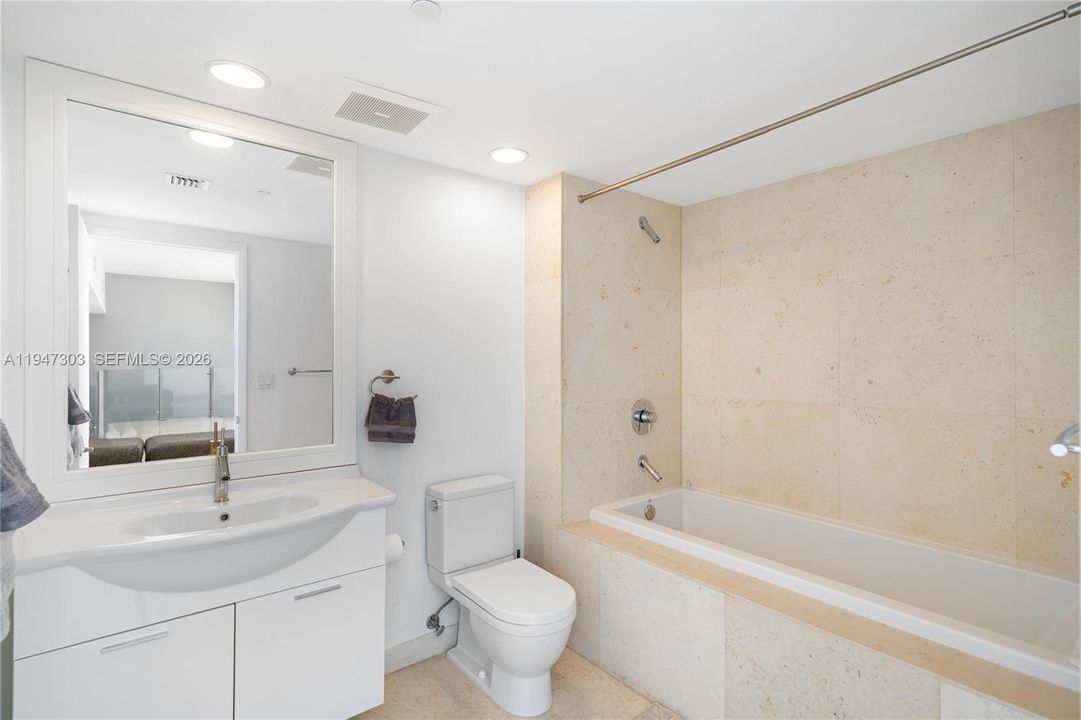 For Sale: $2,199,000 (3 beds, 3 baths, 2097 Square Feet)
