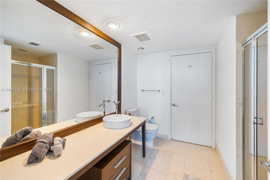 For Sale: $2,199,000 (3 beds, 3 baths, 2097 Square Feet)