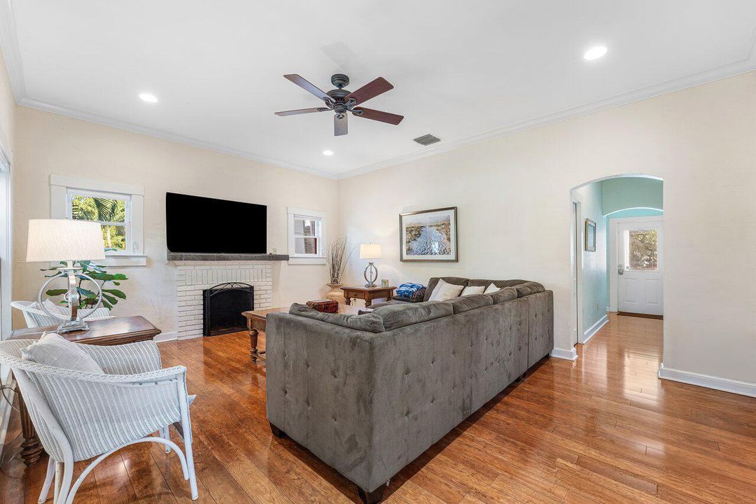 011-219SouthSwintonAve