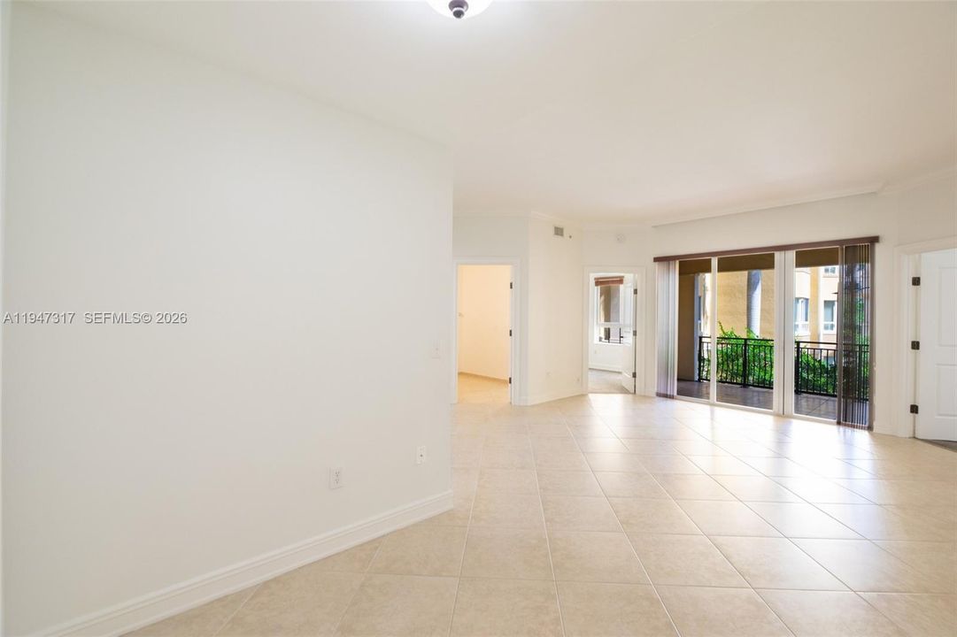 For Sale: $489,000 (2 beds, 2 baths, 1283 Square Feet)