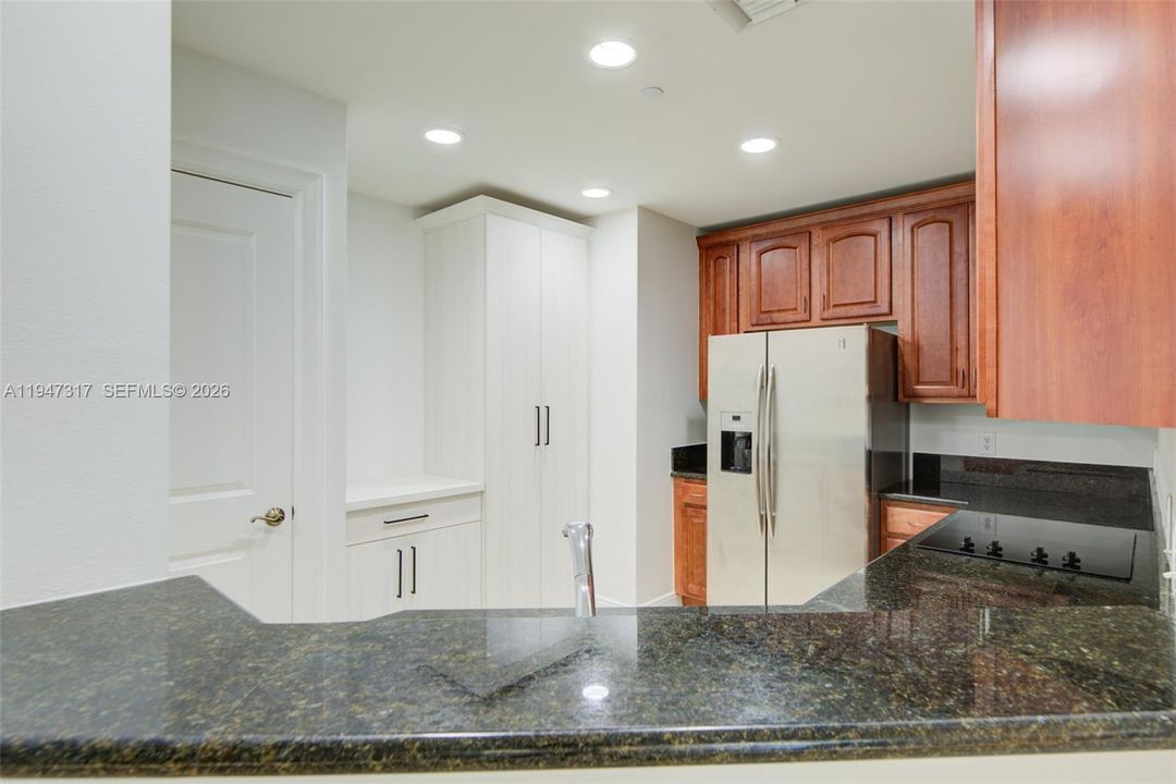 For Sale: $489,000 (2 beds, 2 baths, 1283 Square Feet)