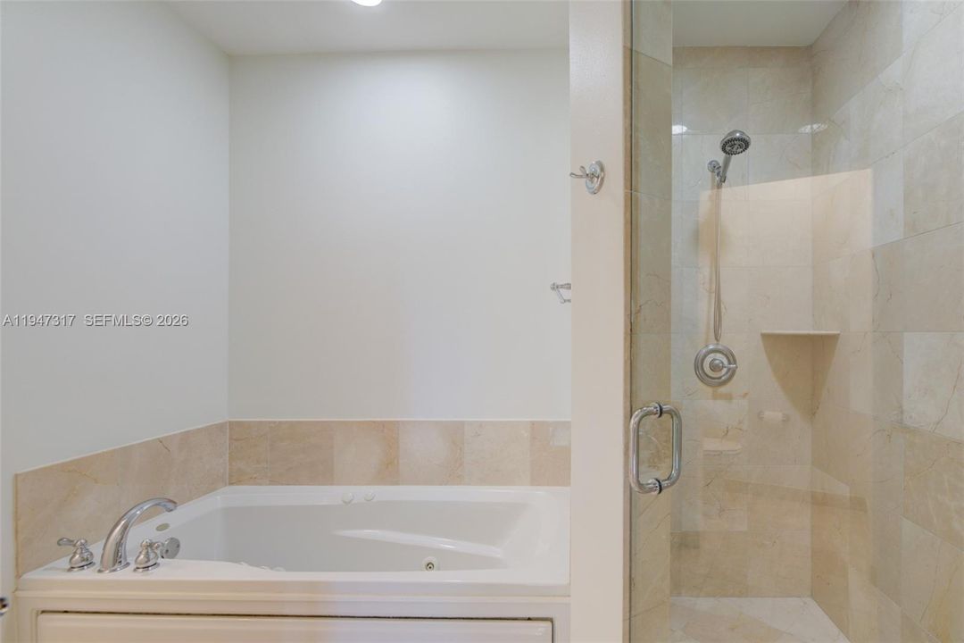For Sale: $489,000 (2 beds, 2 baths, 1283 Square Feet)