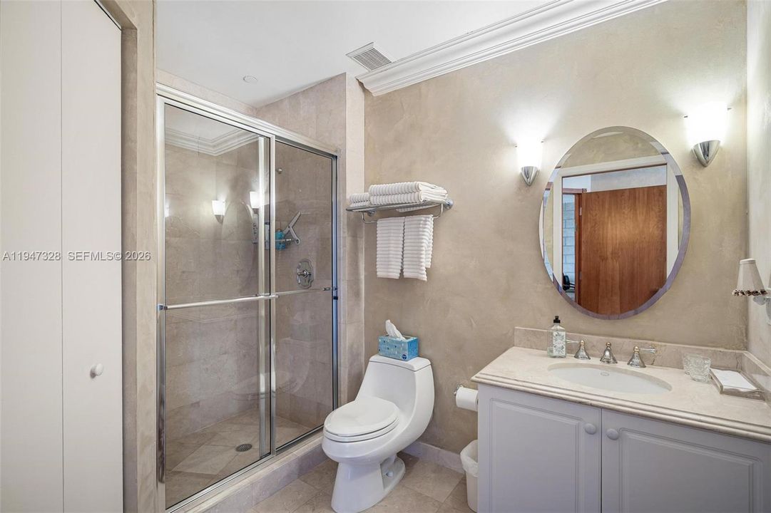 На продажу: $1,599,999 (2 спален, 2 ванн, 1740 Квадратных фут)
