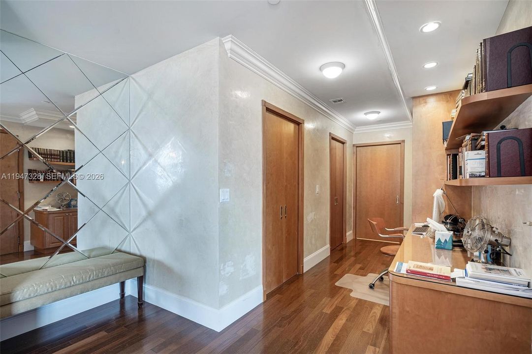 На продажу: $1,599,999 (2 спален, 2 ванн, 1740 Квадратных фут)