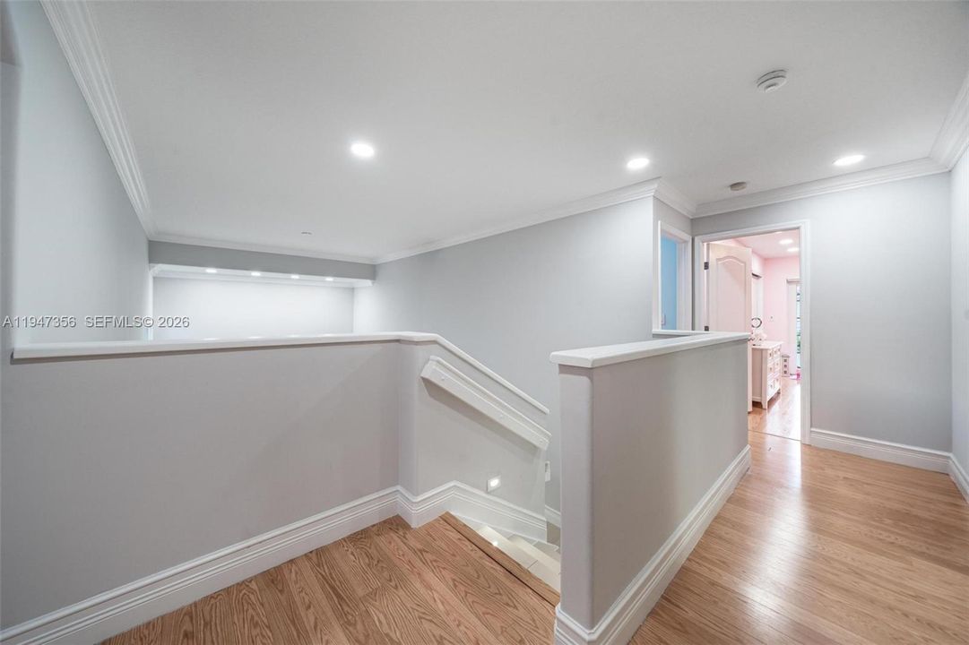 En Venta: $1,899,000 (4 camas, 4 baños, 3176 Pies cuadrados)