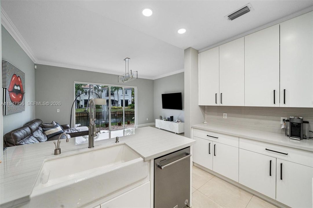 En Venta: $1,899,000 (4 camas, 4 baños, 3176 Pies cuadrados)