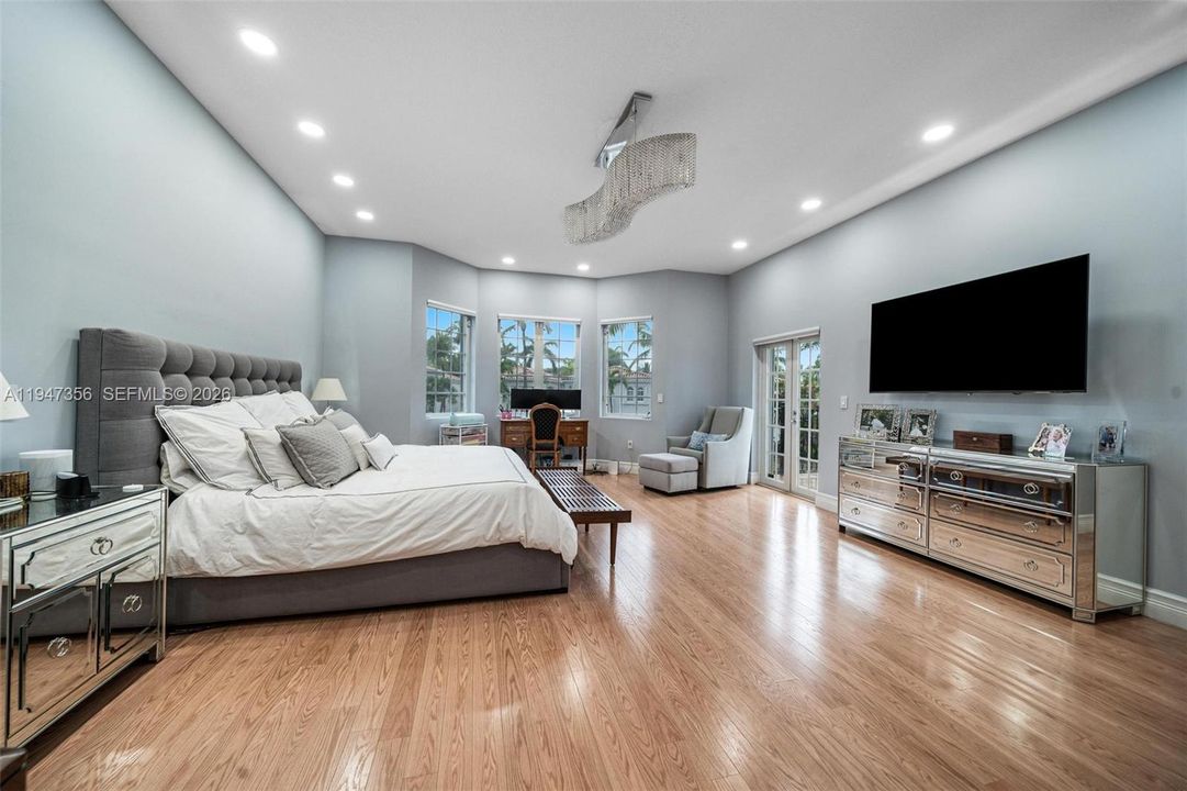 En Venta: $1,899,000 (4 camas, 4 baños, 3176 Pies cuadrados)