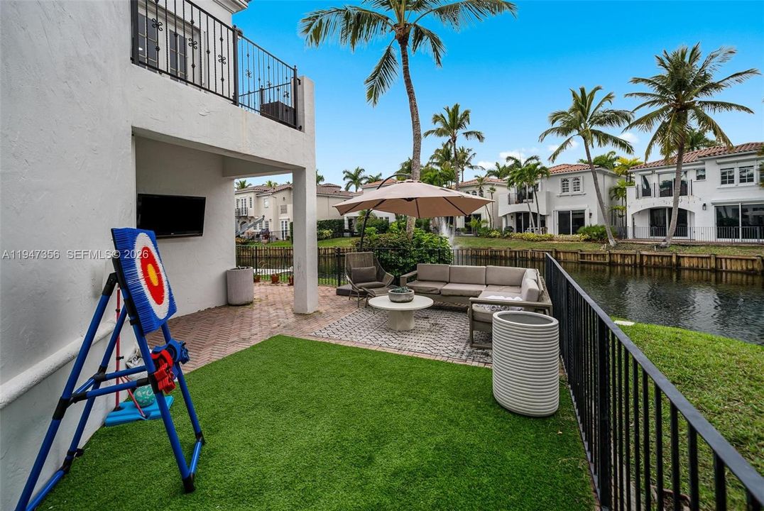 En Venta: $1,899,000 (4 camas, 4 baños, 3176 Pies cuadrados)