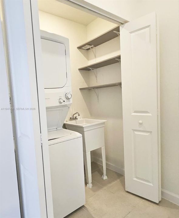 Recently Rented: $2,900 (3 beds, 2 baths, 1483 Square Feet)