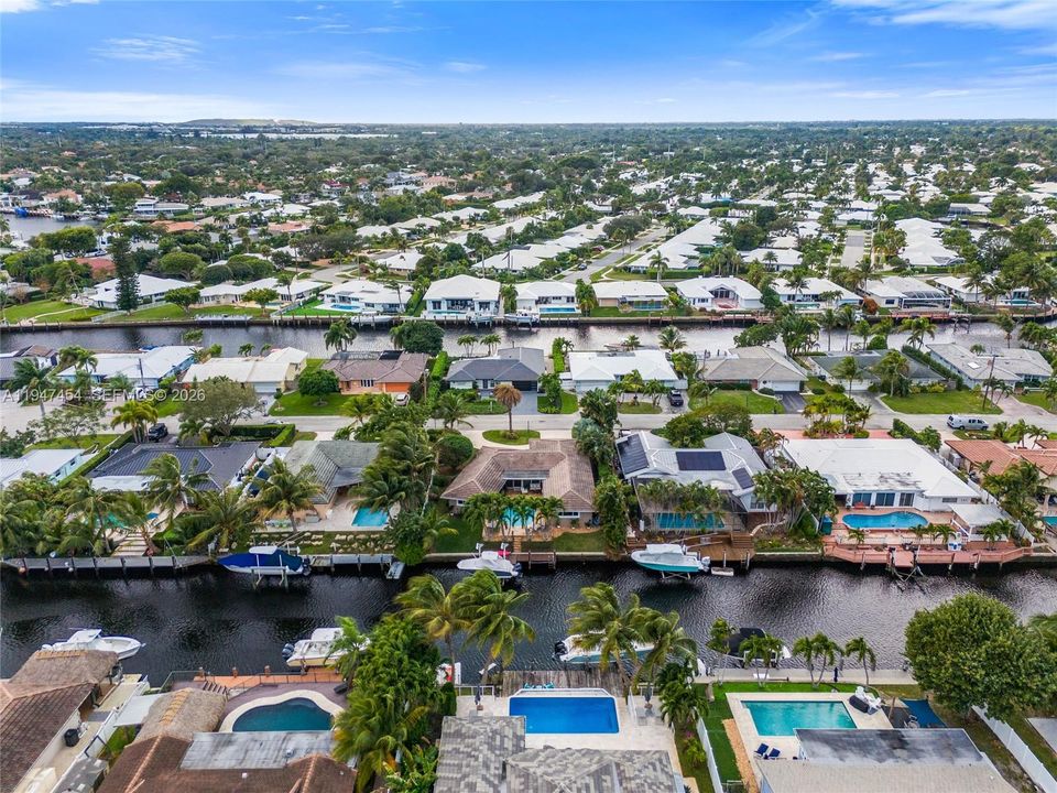 Vendido Recientemente: $1,750,000 (3 camas, 2 baños, 2032 Pies cuadrados)