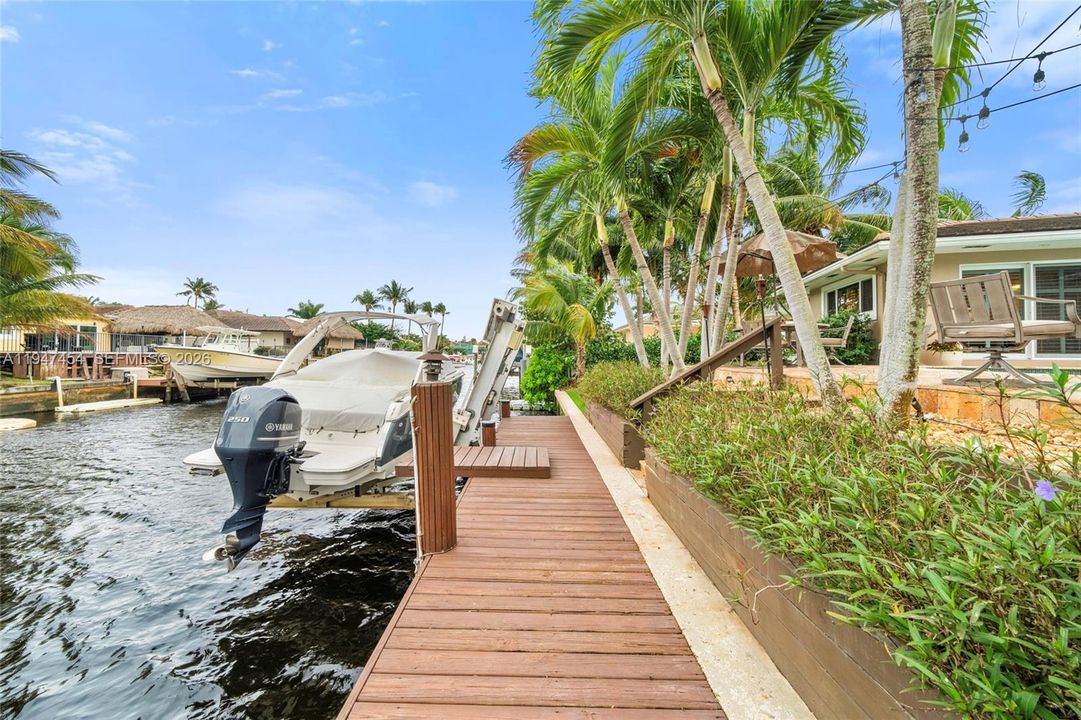 Vendido Recientemente: $1,750,000 (3 camas, 2 baños, 2032 Pies cuadrados)
